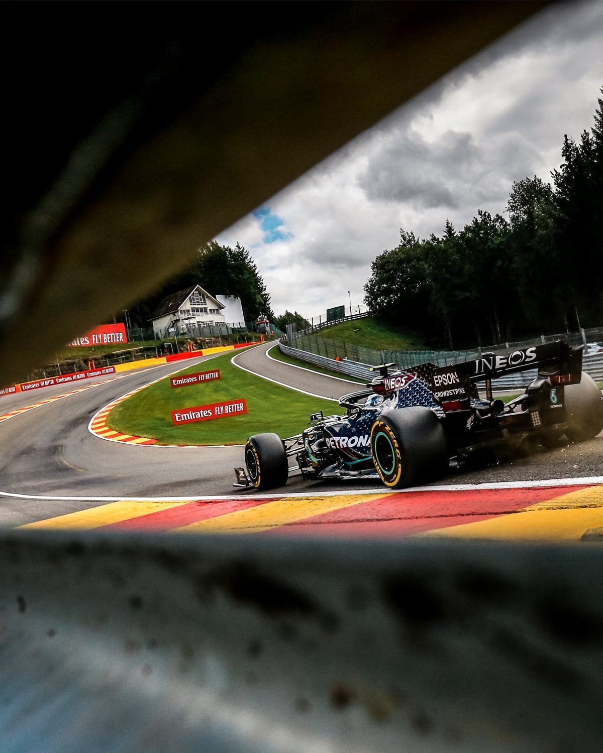 Valtteri Bottas inicia el fin de semana liderando en Spa