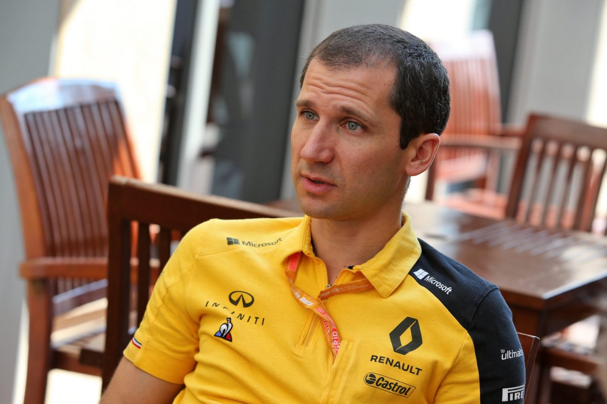 Alpine pierde su jefe de motores