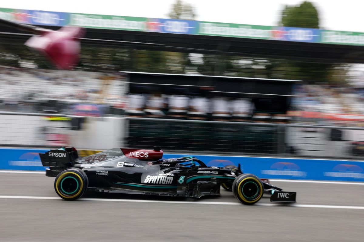 Lewis Hamilton lidera la sesión libre del viernes en Monza