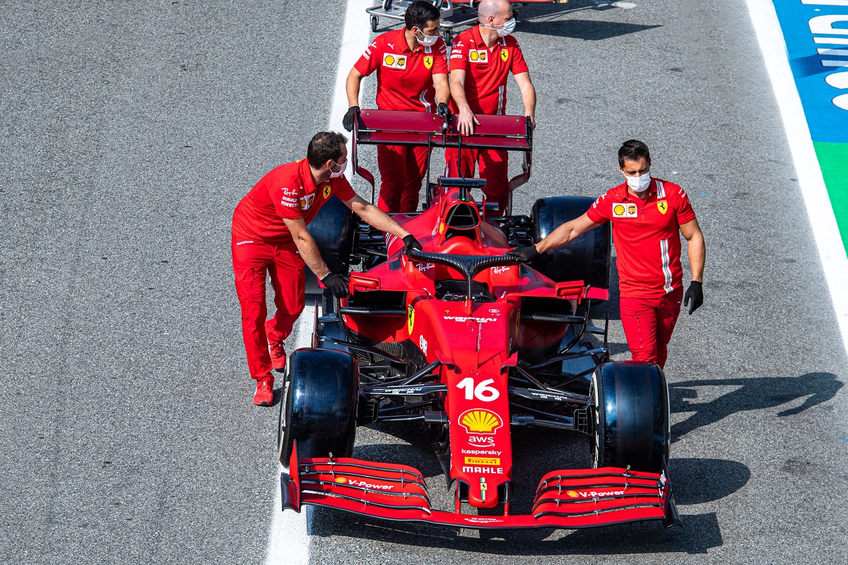 Ferrari toma la cuarta fila
