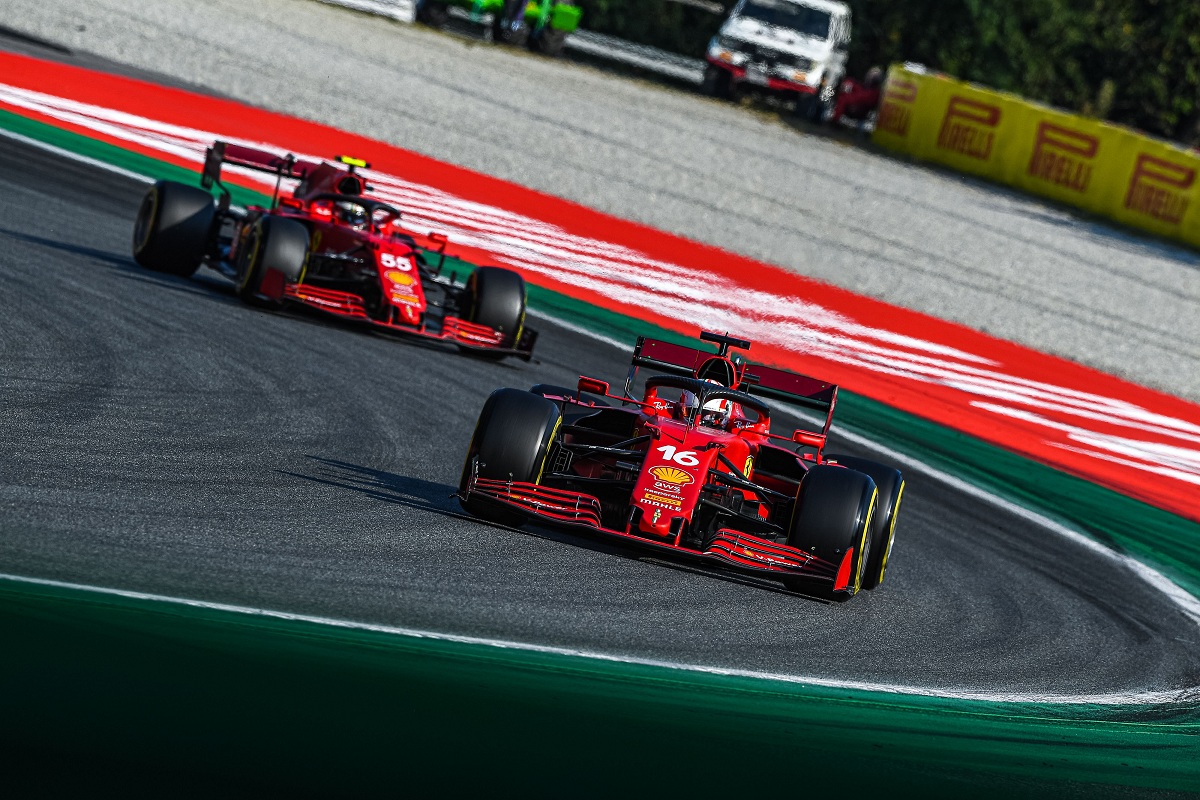 Ferrari entre malestares físicos y accidentes