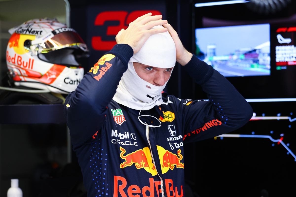 Verstappen se va de Monza sin puntos y penalizado