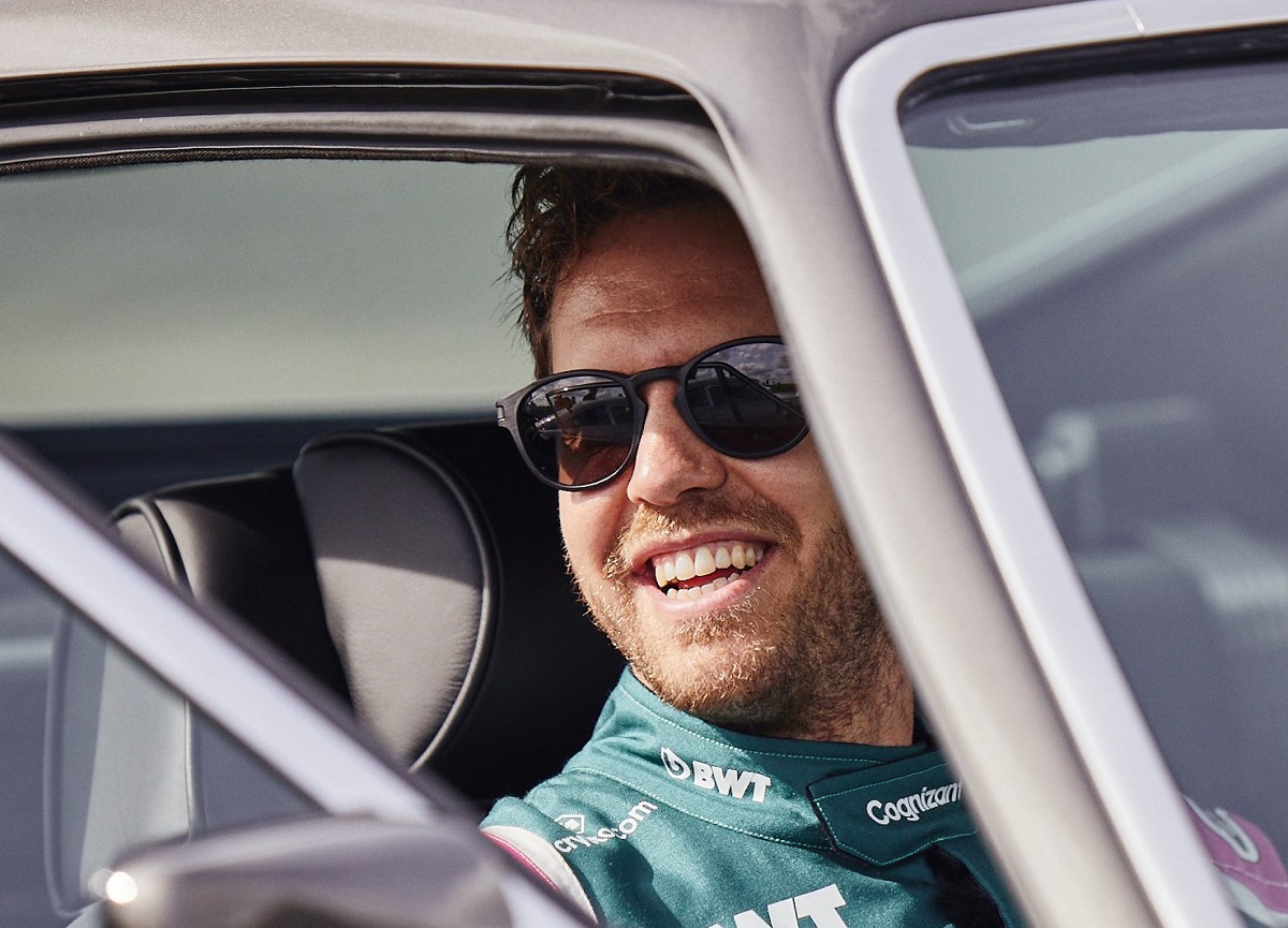 Vettel prueba el Aston Martin del 007.