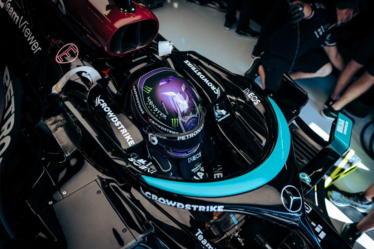Mercedes decide cambiar el motor de Lewis, penaliza