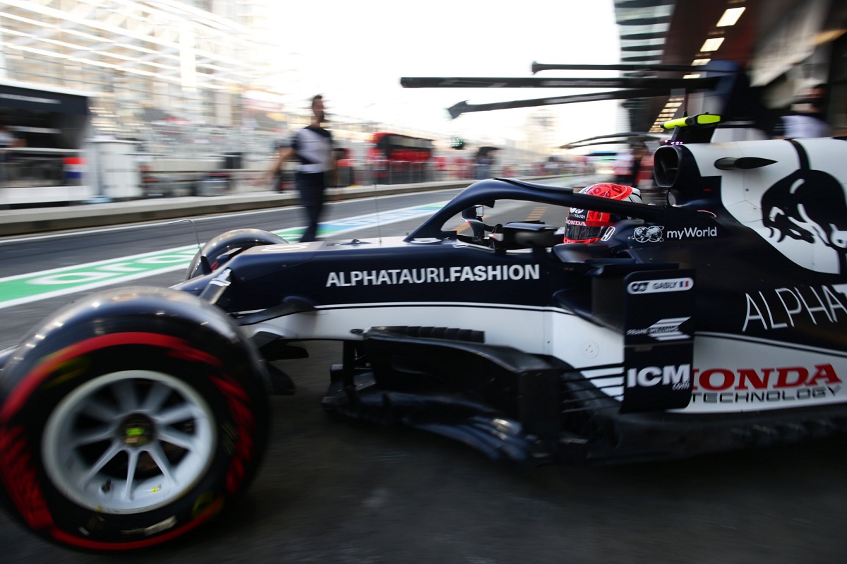 Gasly tercero en FP2