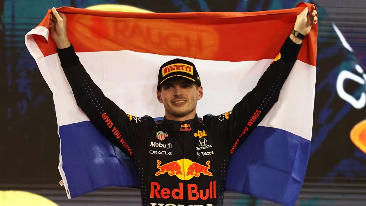 Verstappen: “Sergio Pérez hizo un trabajo fabuloso”