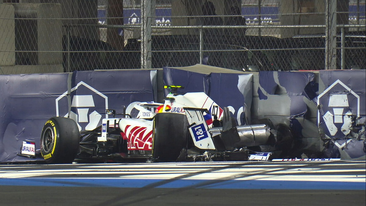 Mick Schumacher fue uno de los accidentados y generó la primera bandera roja de la carrera. (F1.com)