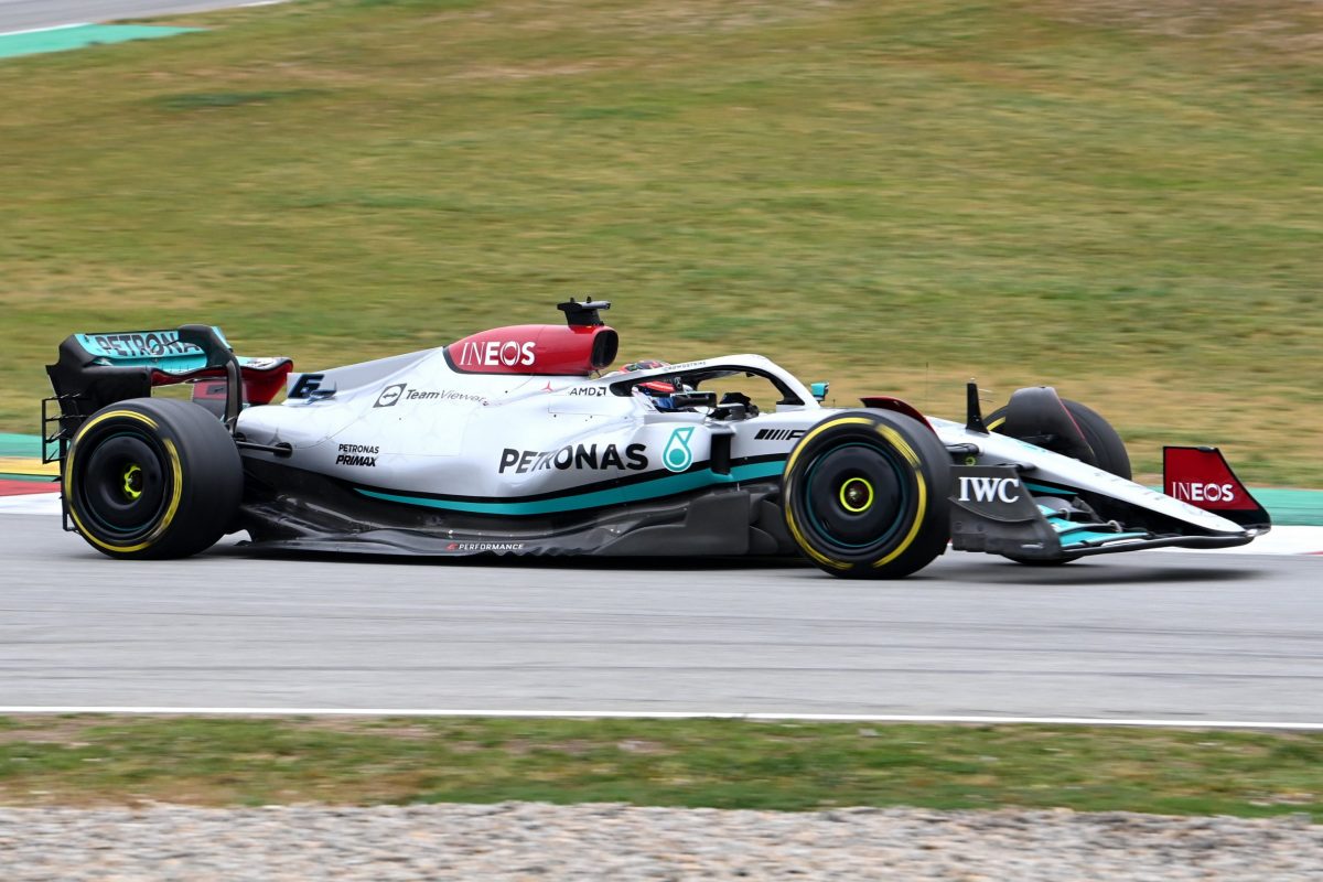 Russell pone a Mercedes al frente en la mañana final de test de Barcelona