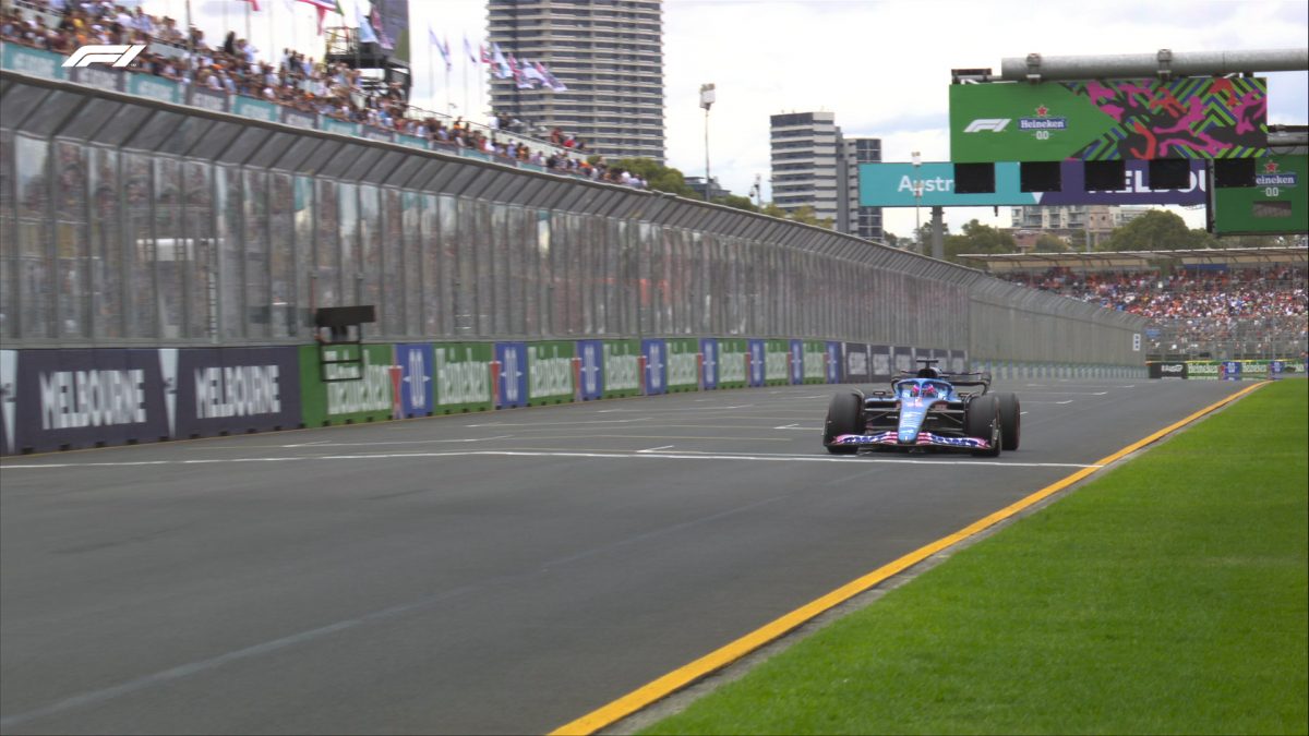 Alonso:” No sé lo que pasó, creo que fue algo hidráulico”