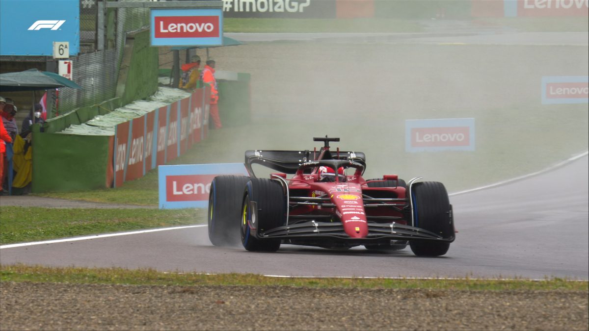 Leclerc lidera la única sesión libre de viernes en Imola