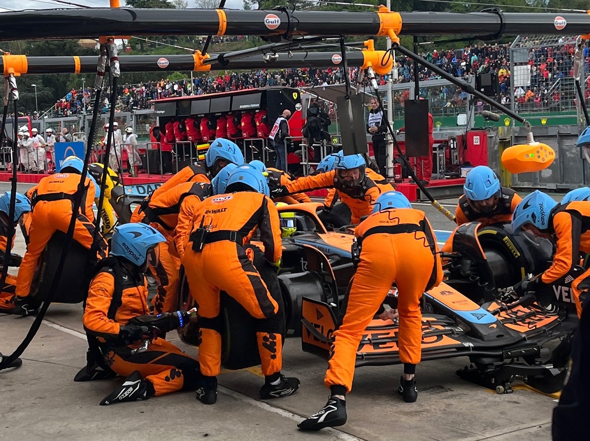 El pit stop en la vuelta 20: 2.2s. (Mclaren Racing)