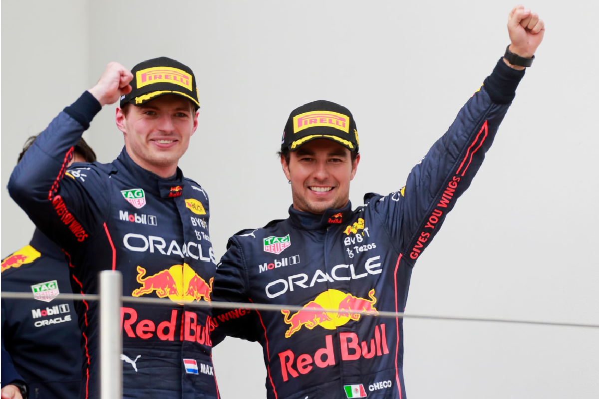 Perez y Verstappen Podio Imola 2022//Steven Tee