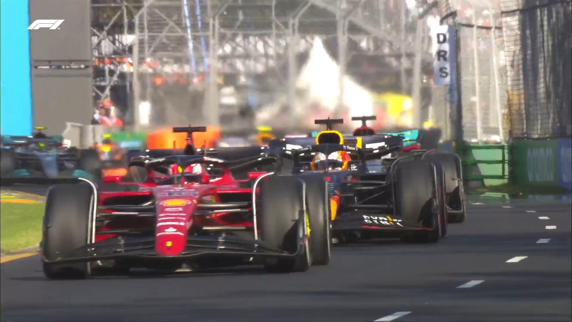 Verstappen pegado a Leclerc en Australia 2022//F1TV