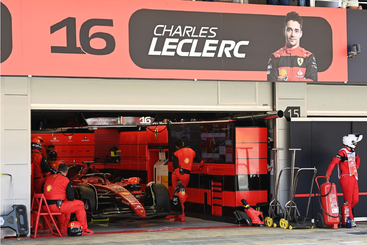 Ferrari explica las razones del abandono de Leclerc en Barcelona