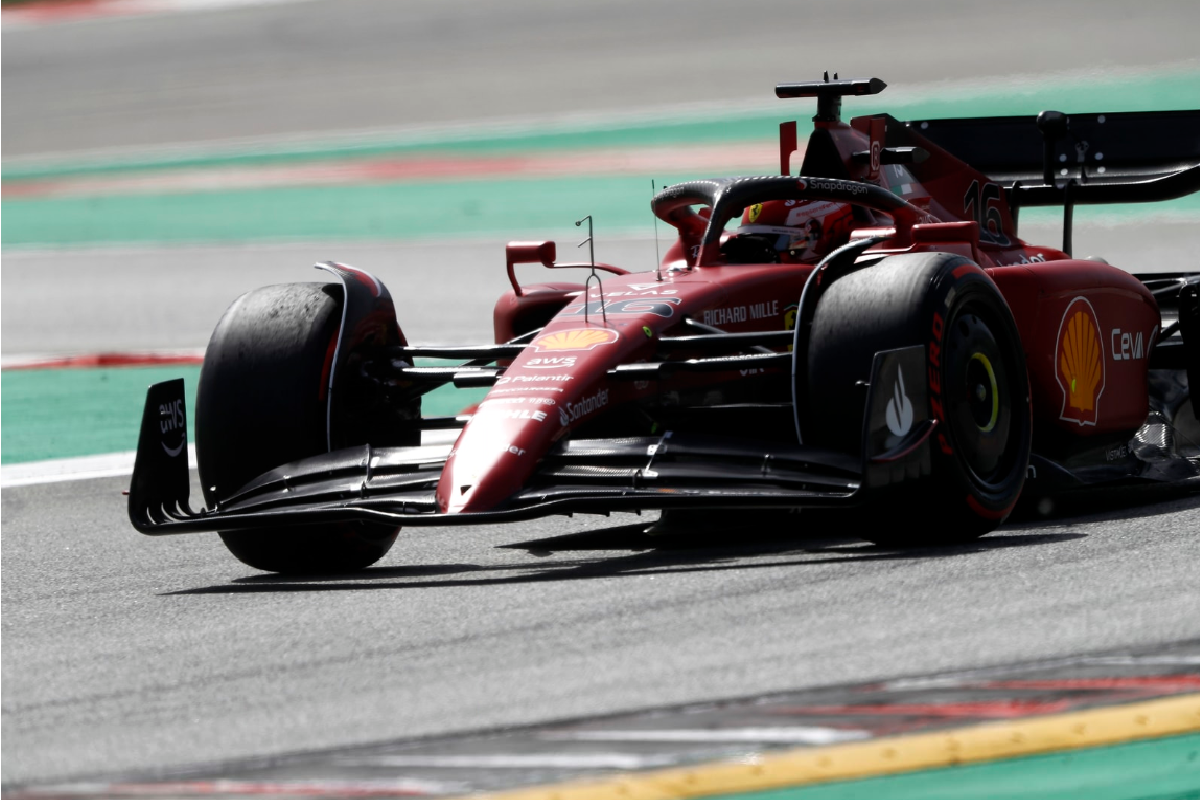 Leclerc se lleva la pole en Barcelona