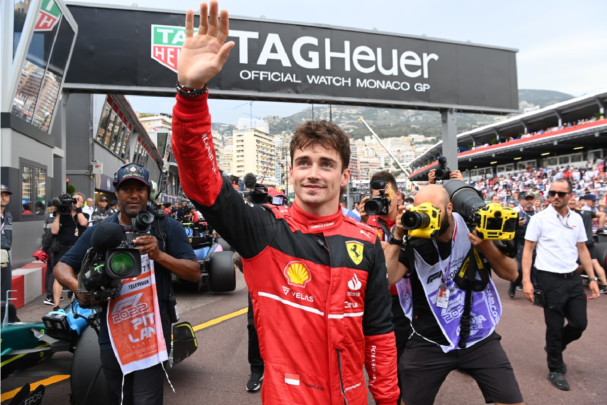 Leclerc obtiene la pole en Mónaco por delante de Sainz y Pérez