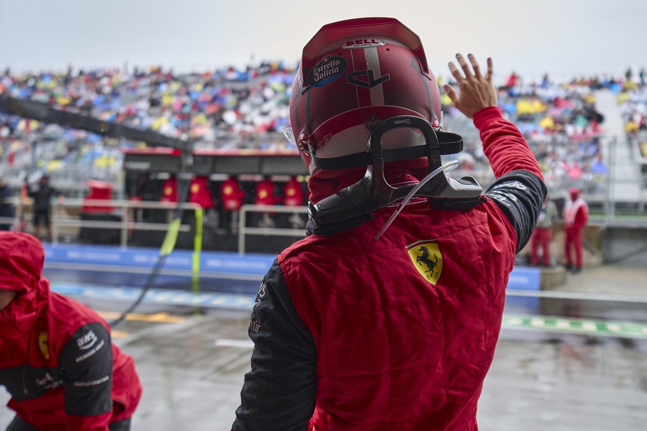 Leclerc confia en la velocidad de su Ferrari para la remontada