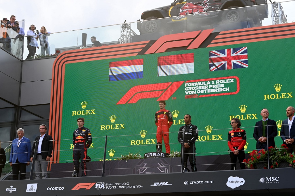 Multan a Leclerc, Verstappen y Hamilton por violación del Parque Cerrado