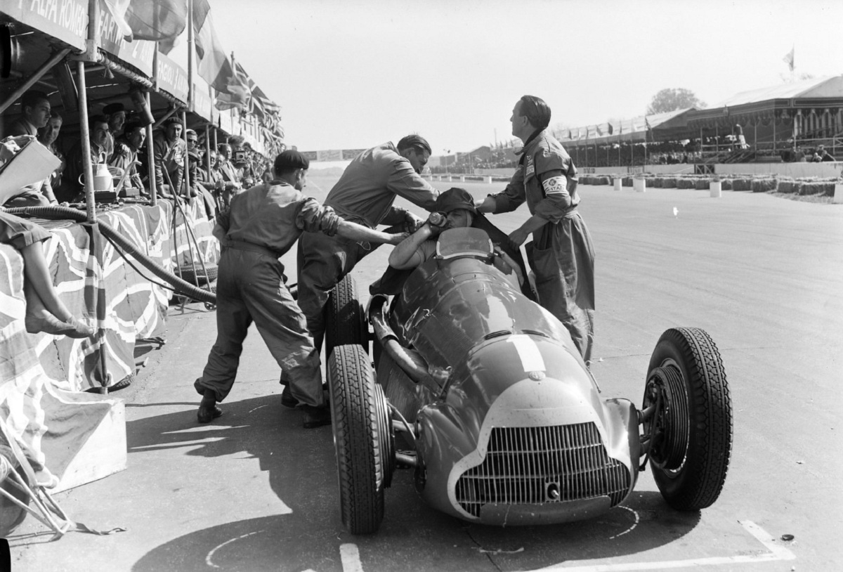 Silverstone 1950. Por cuestión del azar a Fangio le tocó lucir el 1 en el primer GP de la historia. ¿Premonición? (Archivo / Motorsport Images)