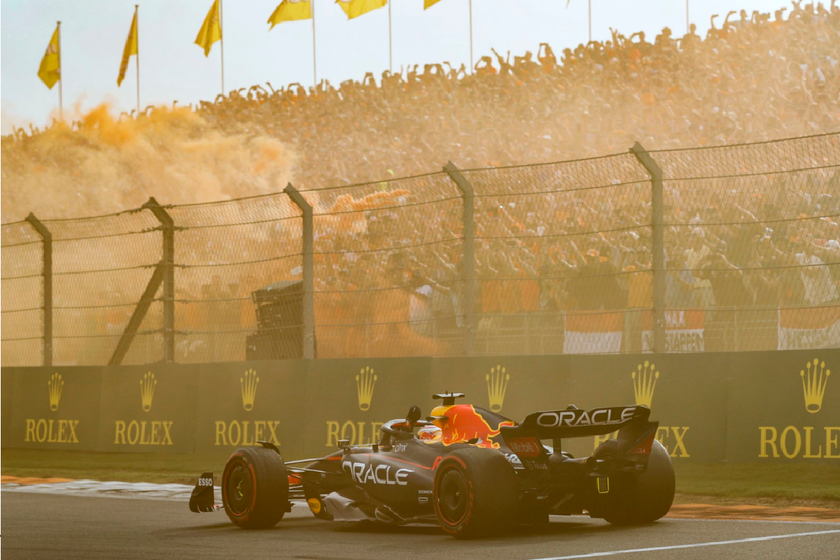 Max Verstappen, aún desafiado por Mercedes, conquistó Zandvoort
