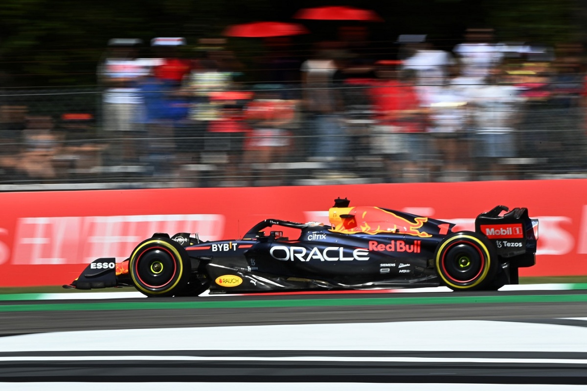 Verstappen se queda con el último libre en Monza
