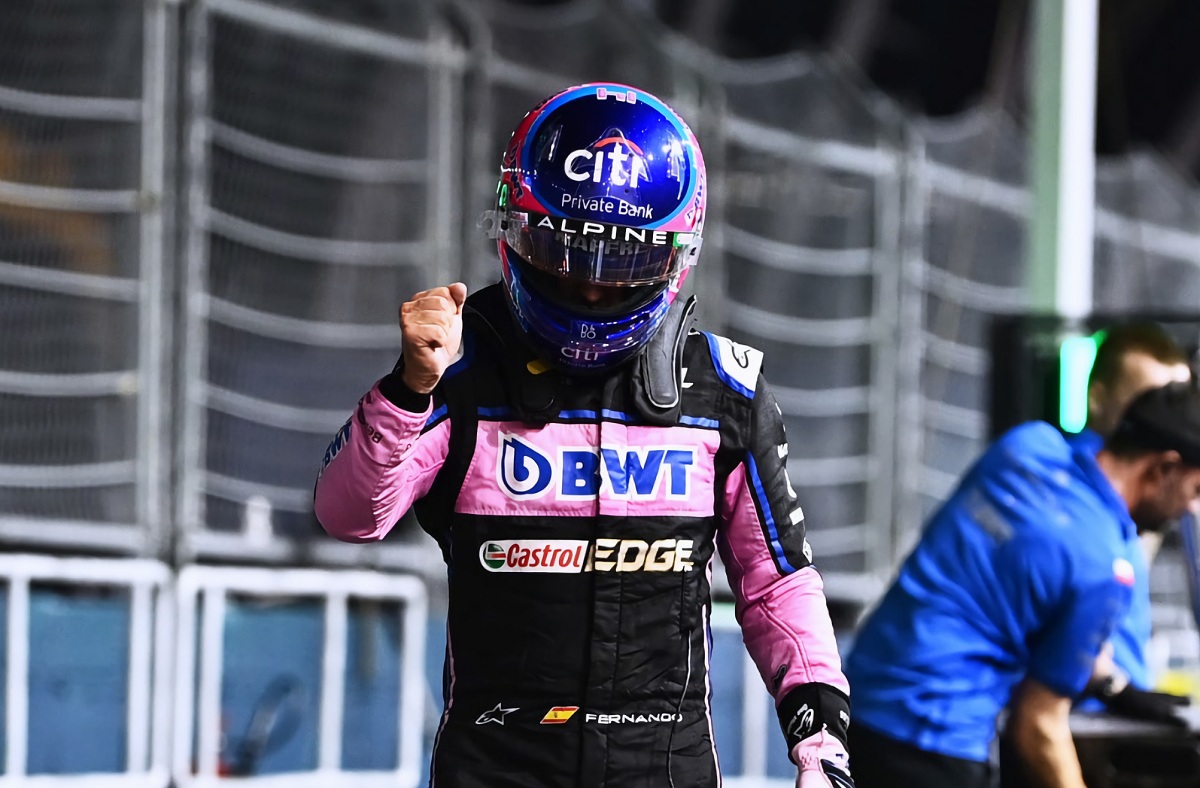 Alonso se ilusiona con un podio en Singapur