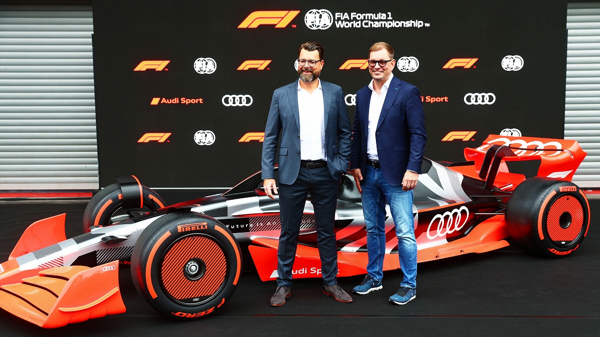 Markus Duesmann, Presidente de Audi, y Oliver Hoffmann durante la presentación oficial de Audi en Spa-Francorchamps. (Audi Media Center)