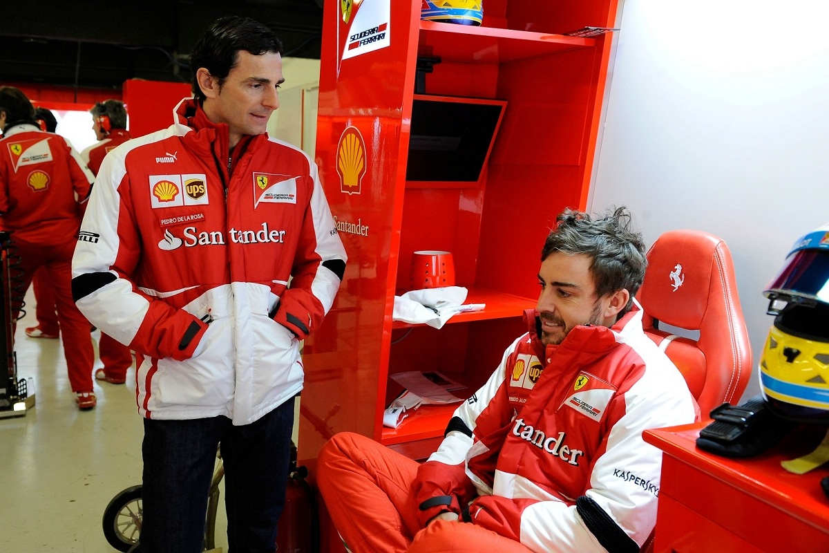 De la Rosa volverá a compartir equipo junto a Alonso. (Archivo / Getty Images)