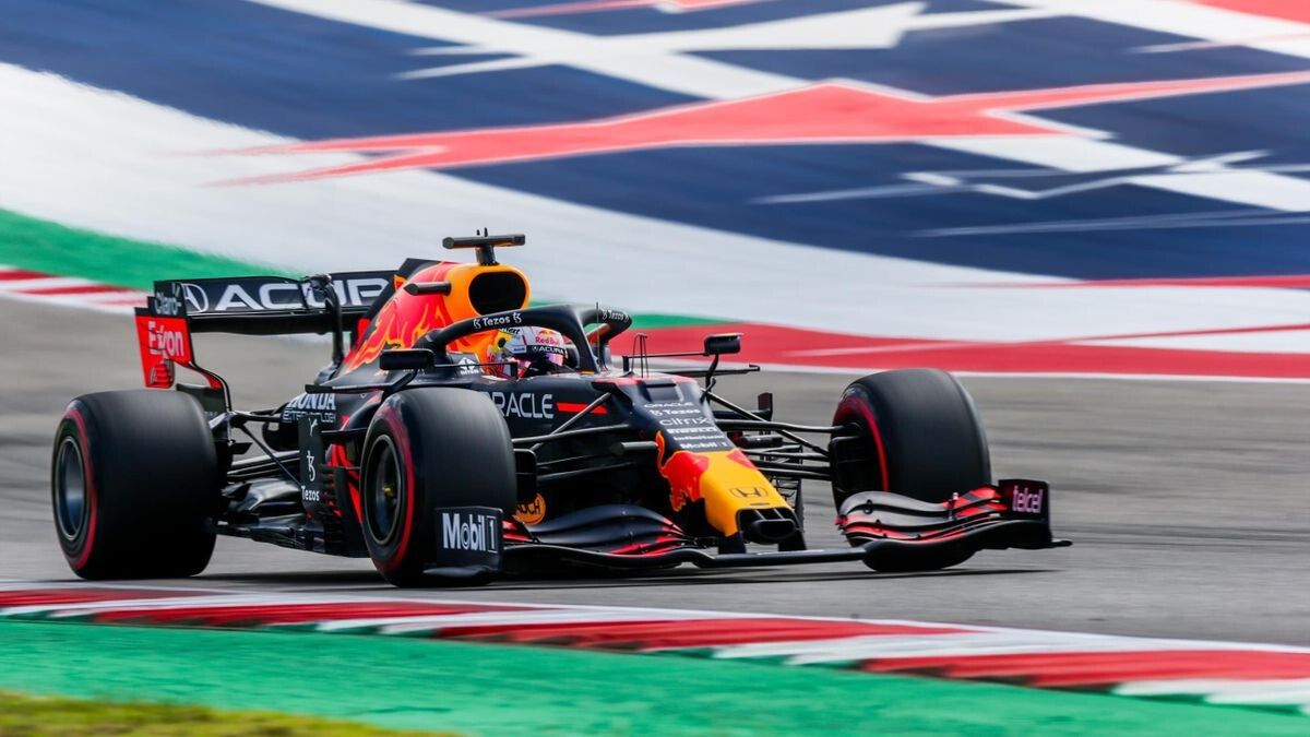 Verstappen lamenta el tiempo perdido en la FP2 en Austin, pero ve al RB18 ‘en una ventana decente’