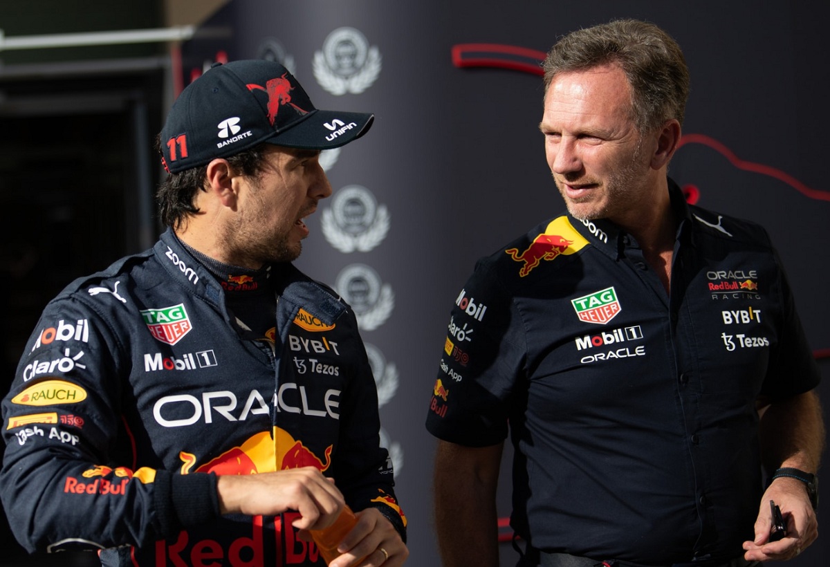 Pérez y Horner se mostraron unidos en el box como señal de la prioridad de Red Bull: el subcampeonato de Checo. (Simon Galloway)
