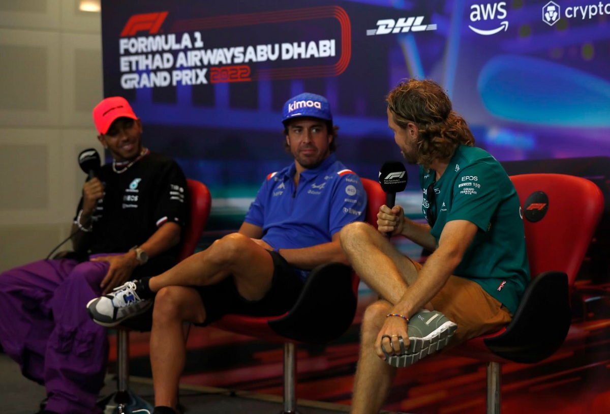 La rueda de prensa la compartió con Lewis Hamilton y Fernando Alonso, 13 títulos mundiales en una misma sala. (Carl Bingham)