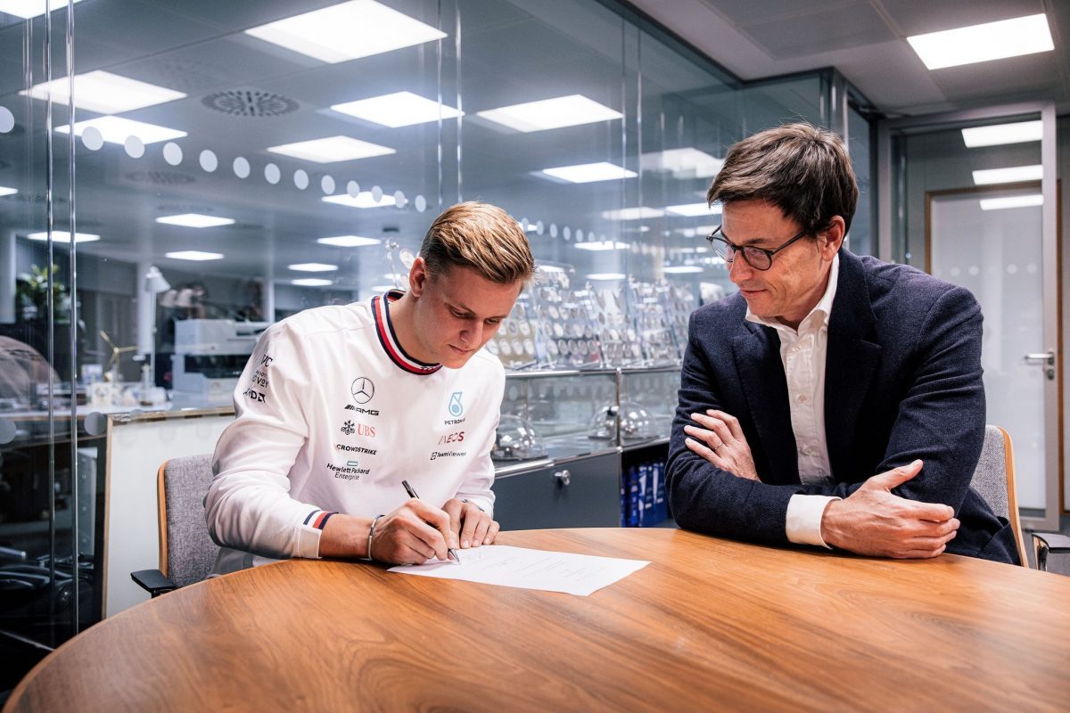 OFICIAL| Mick Schumacher será piloto reserva de Mercedes en 2023