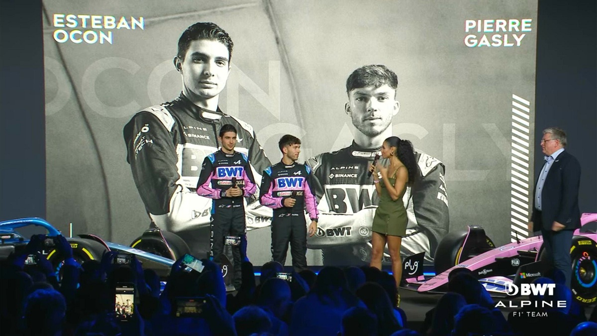 Ocon, Gasly y Szafnauer en la presentación en Londres (Imagen TV: Alpine F1 Team)