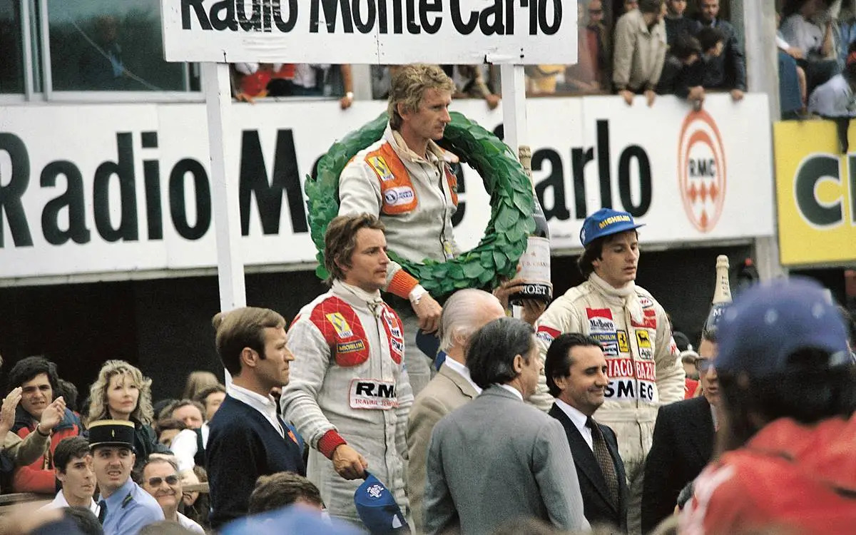 Jabouille en la cima del podio de Dijon junto a Villenueve (segundo) y Arnoux (tercero). (Archivo / Getty Images) 