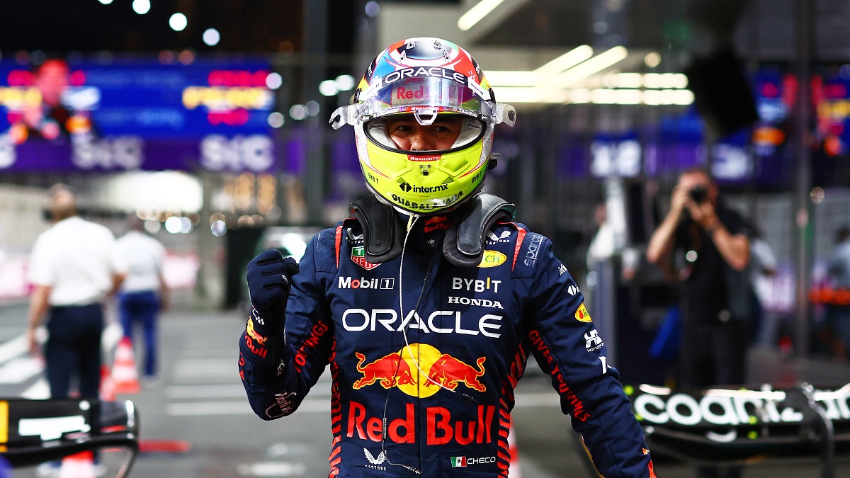 Pérez festeja la pole en el parque cerrado. (Red Bull Racing)