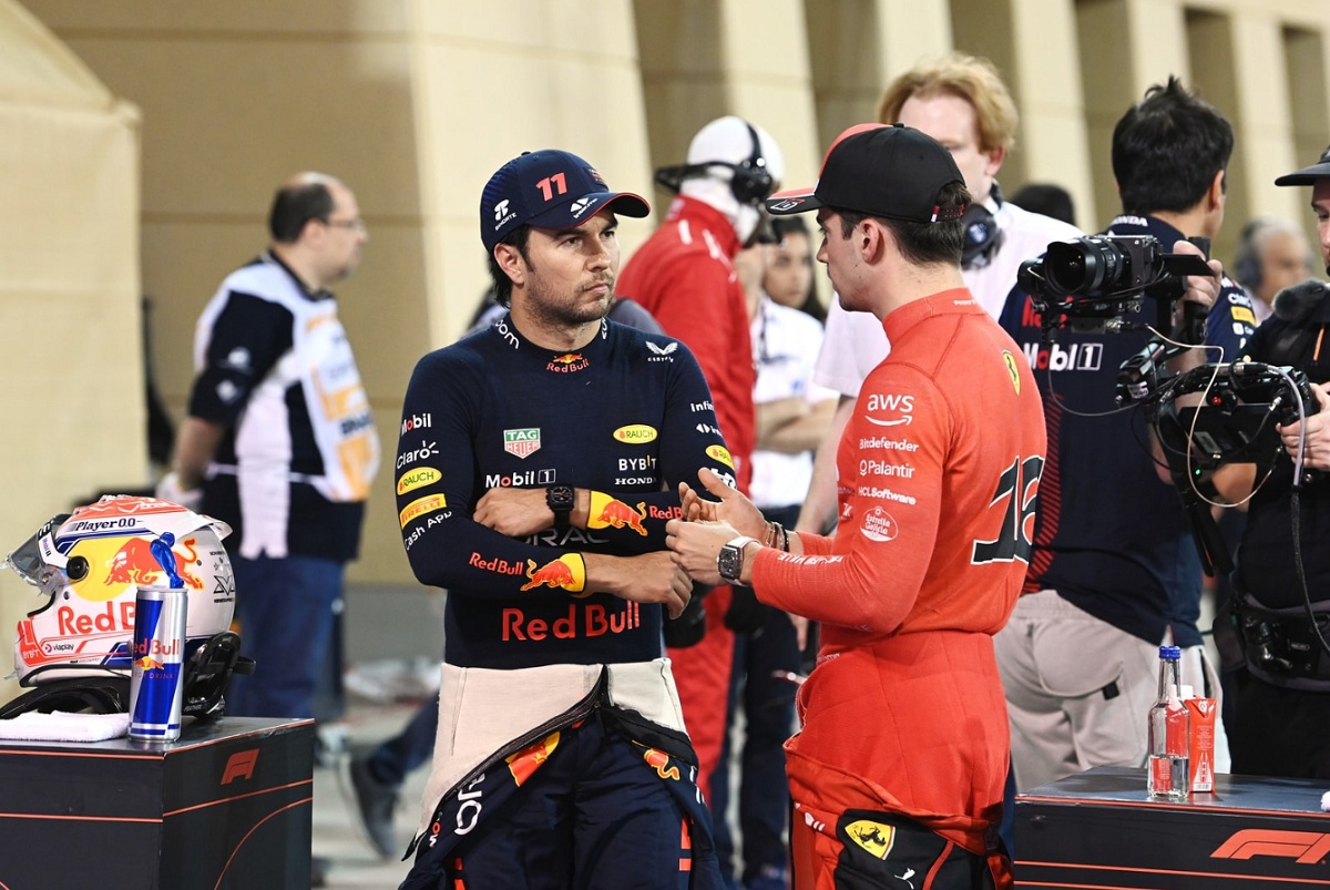 Pérez y Leclerc en el parque cerrado. (Mark Sutton)