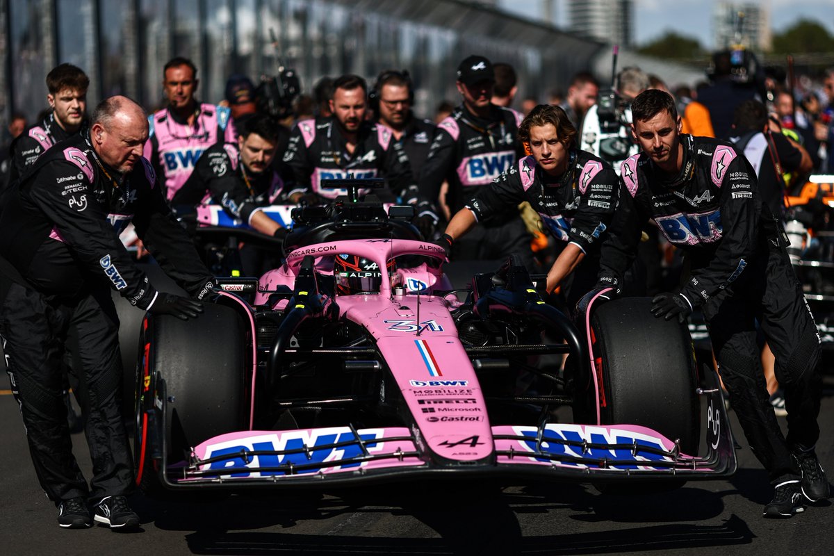 Ocon en la parrilla de Melborune. (Alpine F1 Team)