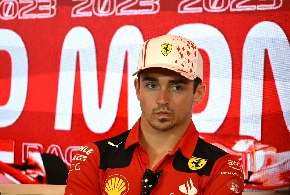 Leclerc se mostró incómodo cuando se le preguntó por Hamilton y el supuesto ofrecimiento de pasar a Ferrari en 2024. (Simon Gallaway) 