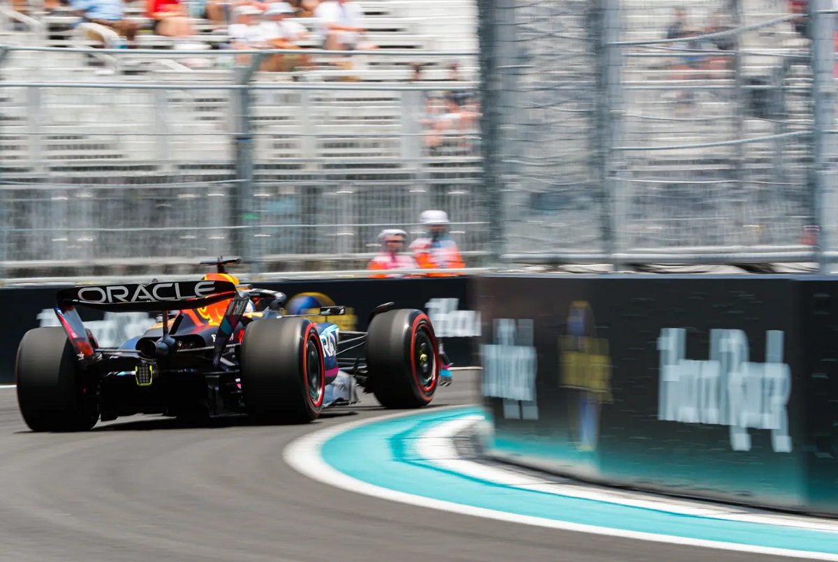 Verstappen dominó en PL3