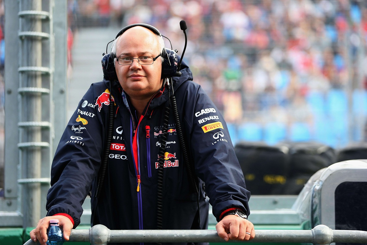 Golpe de McLaren: Se lleva al jefe de ingeniería de Red Bull
