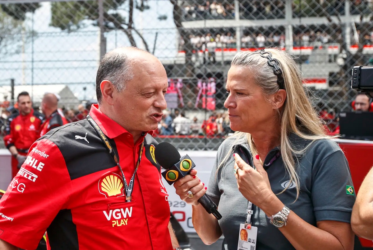 Vasseur habla para la televisión brasileña en la parrilla. (Jake Grant)