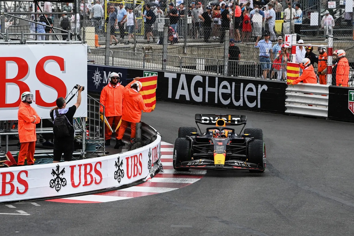 Verstappen gana en Mónaco arriesgando más de la cuenta
