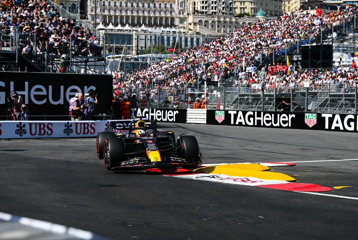 Verstappen logra la pole en Mónaco