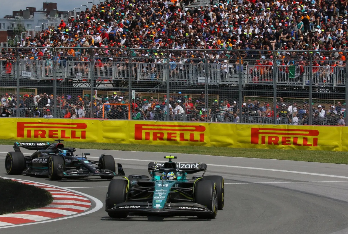 Alonso escapando de Hamilton. (Patrick Vinet)
