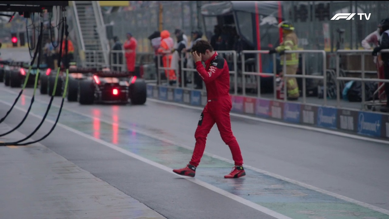 Leclerc frustrado con Ferrari tras su mala clasificación