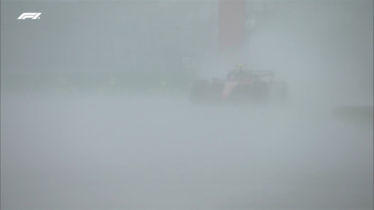 La lluvia sobre el final hizo imposible la visibilidad para la telecisión. (imagen TV / F1TV)