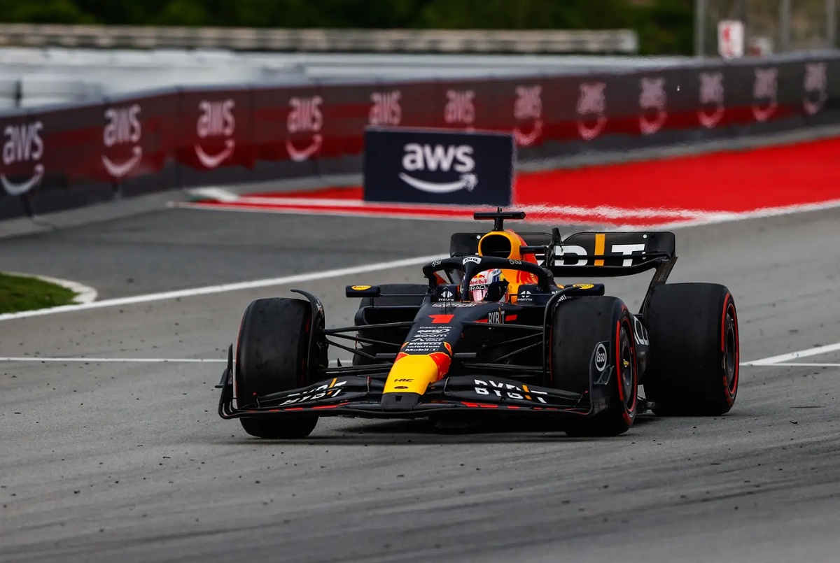 Verstappen gana en España casi en soledad