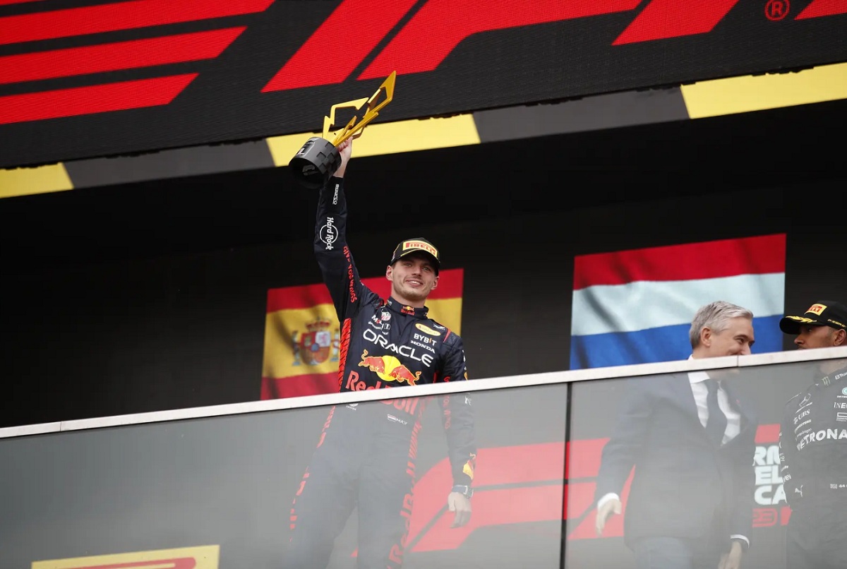 Verstappen: “Ganar el GP 100 para el equipo es increíble”