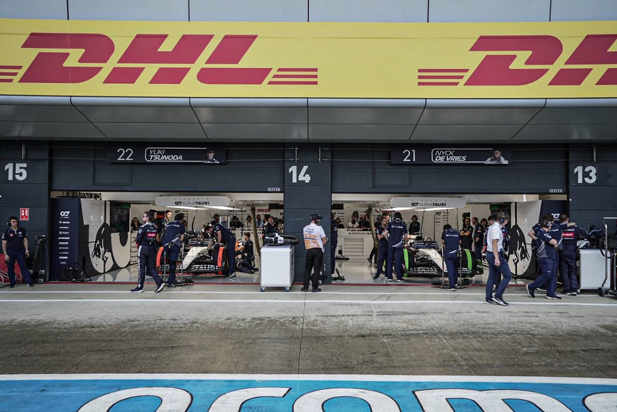 El box de AlphaTauri durante la Qualy. (Scuderia AlphaTauri)