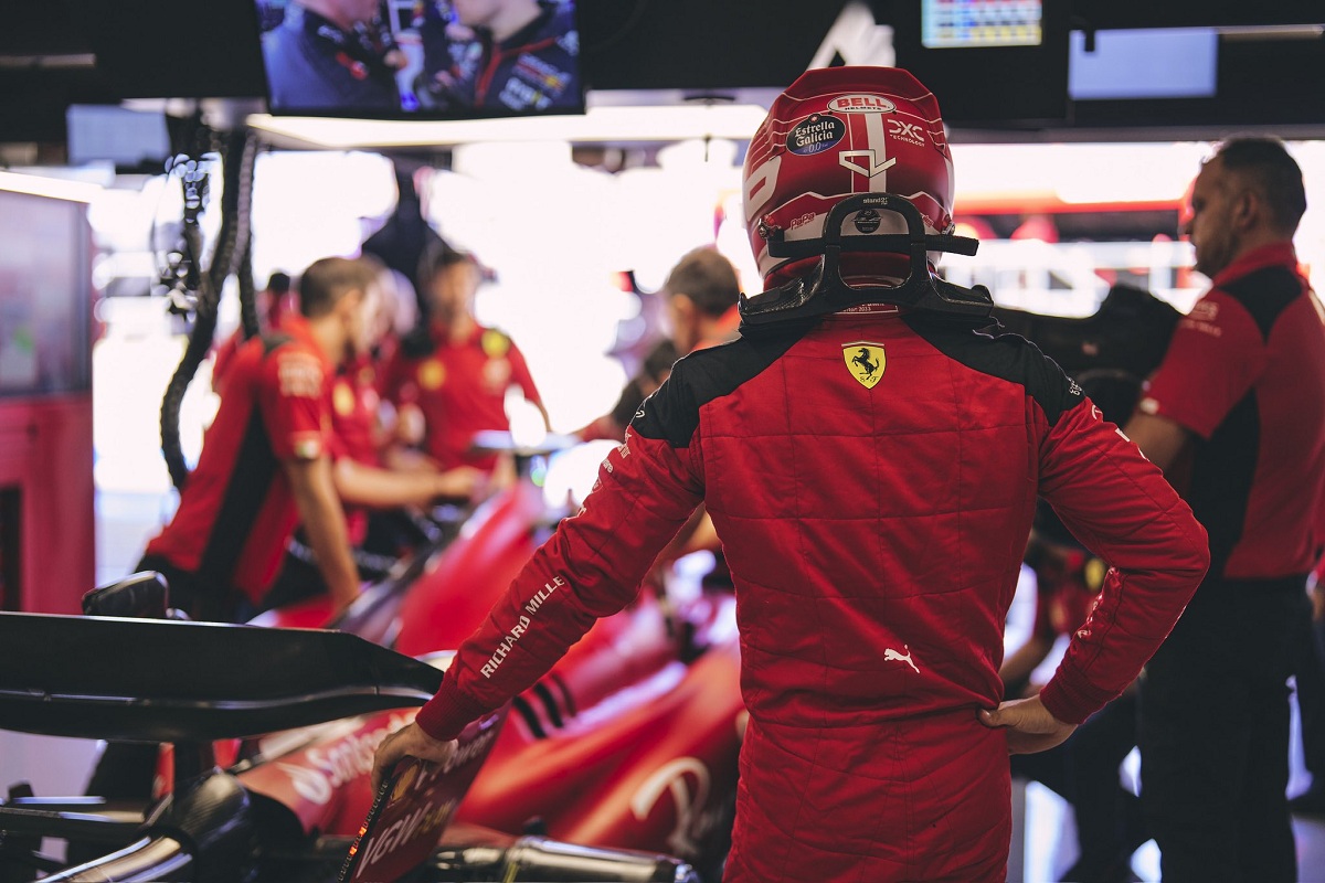 Leclerc extiende contrato con Ferrari pero Maranello no reveló la duración
